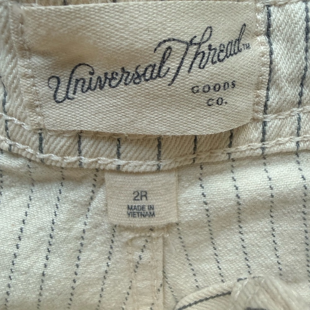 Universal Thread women’s Pinstriped Khaki wide leg, high rise - Picture 3 of 10